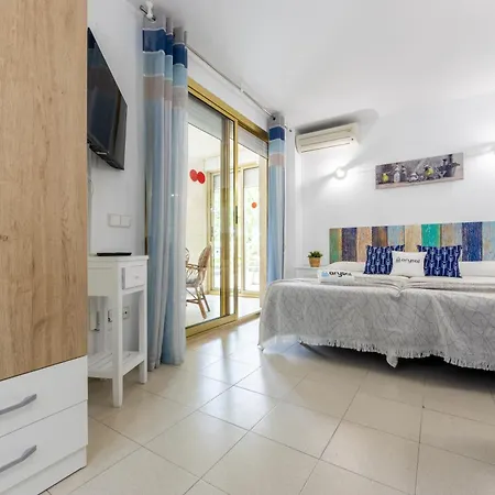 Estudio A 100 Metros De La Playa Σαλού